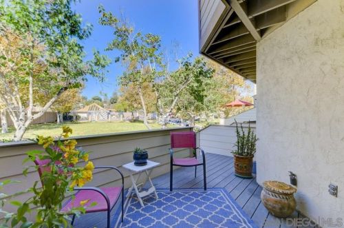 4505 Chateau Dr, San Diego, CA 92117-2944