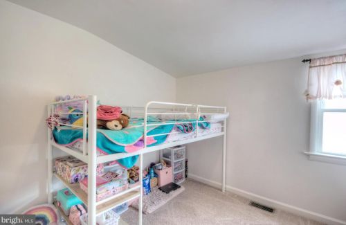 213 5 Ave, Runnemede NJ 08078-1308 exterior