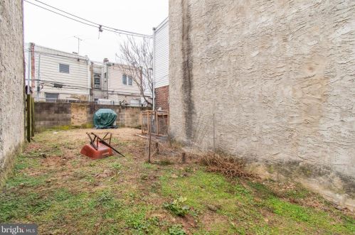 2542 Marshall St, Philadelphia PA 19148-4633 exterior