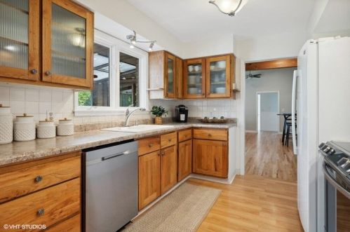 8316 Hollywood Rd, Berrien Springs MI 49103-9788 exterior