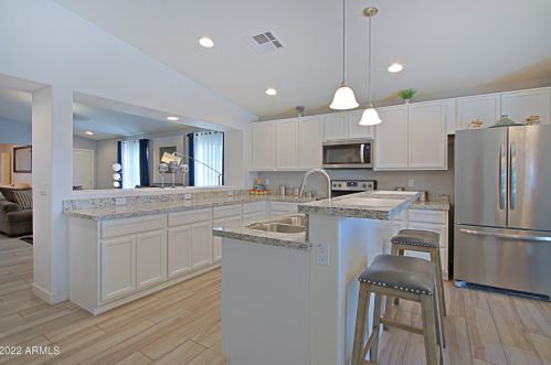 6426 38 Dr, Phoenix AZ 85029-2007 exterior