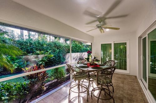 4870 Europa Dr, Naples FL 34105-5602 exterior