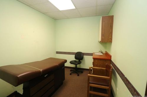 25 Clinton St, New Britain CT 06053-3511 exterior