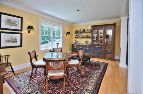 64 Bayberry Ln, Westport CT 06880-4031 exterior