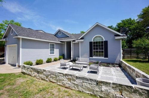 2505 Del Curto Rd, Austin TX  78704-4880 exterior