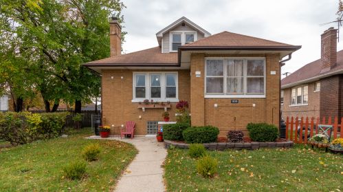 808 9th Ave, Broadview, IL 60153-1917