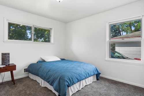 4912 78, Milwaukee WI 53223-5625 exterior