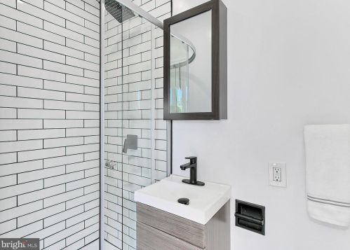 1706 5th St, Washington DC  20001-2424 exterior