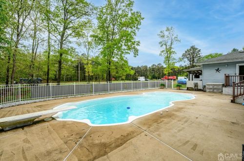 439 Cassville Rd, Jackson Twp NJ 08527-4712 exterior