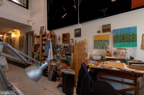 829 Catharine St, Philadelphia PA 19147-2716 exterior