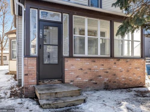 896 6 St, Saint Paul MN 55106-4503 exterior