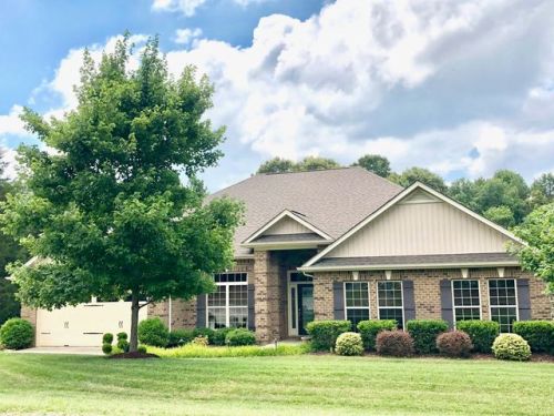 205 Mills Plantation Cir, Bells Cross Roads, NC 28166-7750