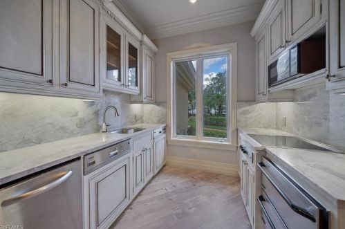 4300 Brynwood Dr, Naples FL 34119-8413 exterior