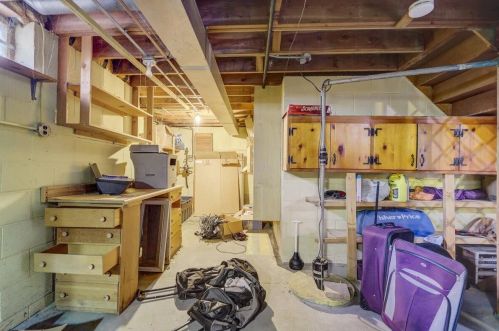 10204 Burleigh St, Milwaukee WI  53222-3304 exterior