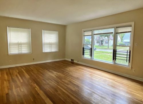 5764 40th St, Milwaukee WI  53221-3910 exterior