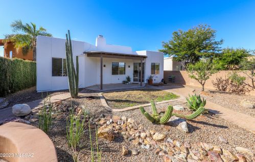 6561 Shadow Bluff Dr, Tucson AZ  85704-6950 exterior