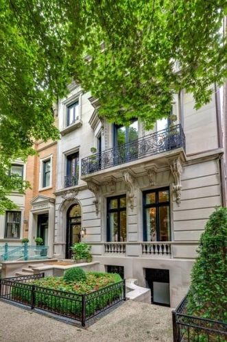 1521 State Pkwy, Chicago IL 60610-1613 exterior