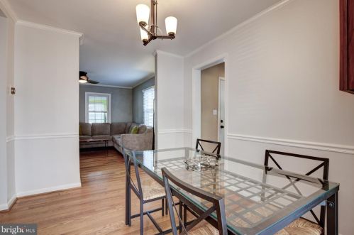 5947 Monticello Rd, Alexandria VA 22303-2218 exterior