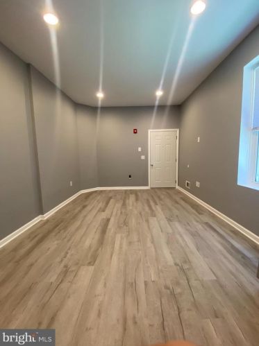 22 51st St, Philadelphia, PA 19139-2725