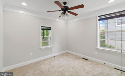 3050 Vis St, Washington DC 20018-4014 exterior