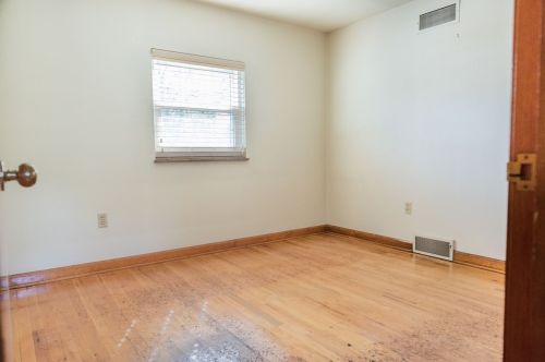 7209 Mcclure Ave, Pittsburgh PA 15218-2307 exterior