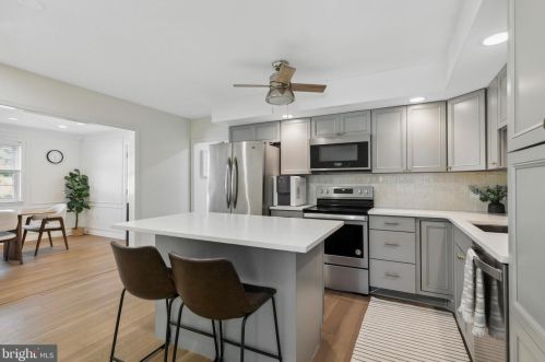 1246 Center Rd, Pittsburgh PA  19083-4823 exterior