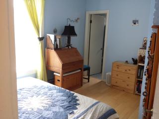 64 Prentiss St, Cambridge MA  02140-2242 exterior