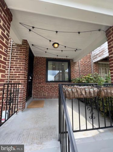 1602 16th St, Washington DC  20020-5504 exterior