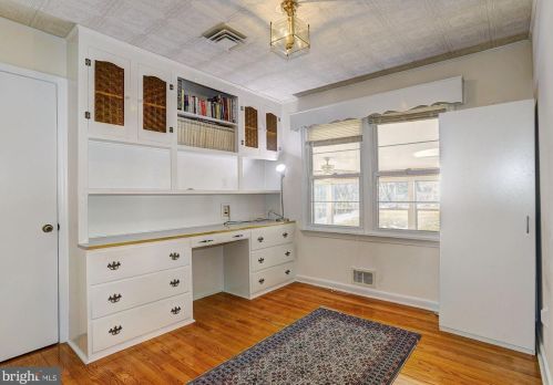 5030 Avoca Ave, Ellicott MD 21043-6615 exterior