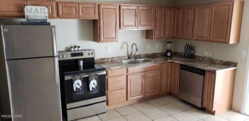 4029 Queen Palm Dr, Tucson AZ  85730-3906 exterior