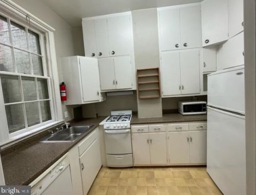 2803 N St, Washington DC  20007-2134 exterior