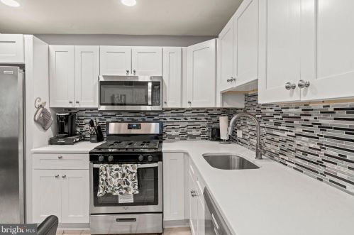 2941 Diamond St, Philadelphia PA 19122-1402 exterior