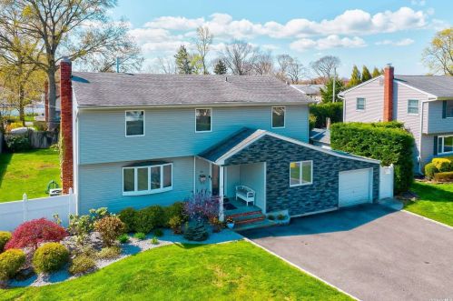 4 Inwood Pl, Huntington Station NY 11747-1519 exterior