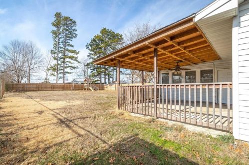 1503 Finn Dr, Lebanon MO 65536-3950 exterior