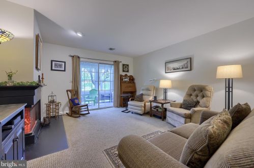 104 Country Pl Dr, Lancaster PA 17601-1775 exterior