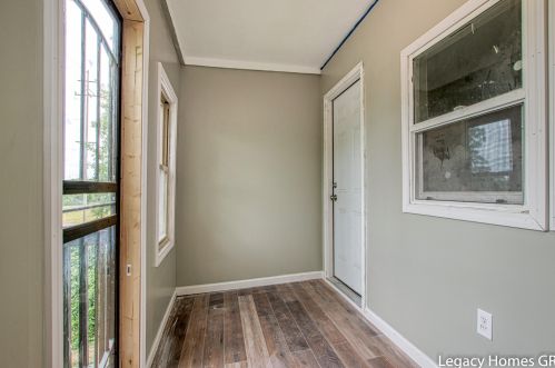 175 Walton Ave, Meskegon MI 49442-3253 exterior