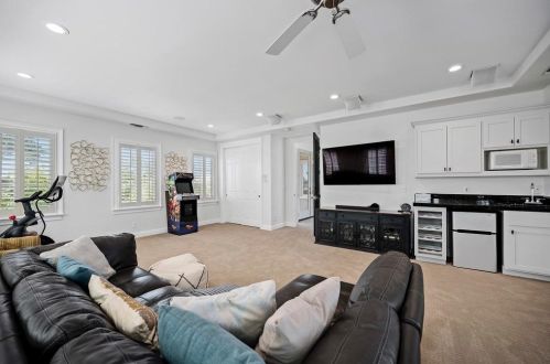 5457 Sur Mer Dr, Folsom CA 95762-7653 exterior