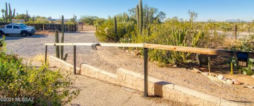 11251 Picture Rocks Rd, Tucson AZ 85743-9615 exterior