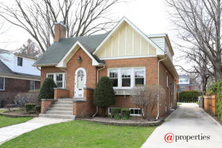 152 Chandler Ave, Elmhurst, IL 60126-3510