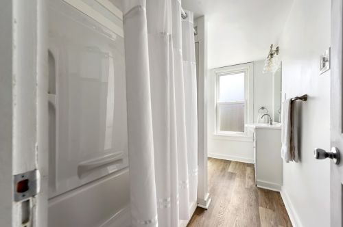 22 Millbridge St, Pittsburgh PA 15210-1071 exterior