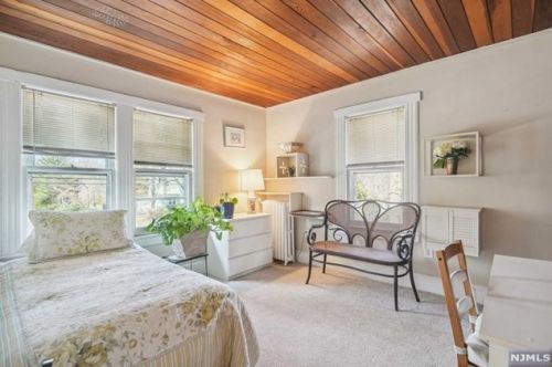 137 Haworth Dr, Haworth NJ 07641-1540 exterior