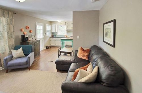 1146 Beech Hvn Rd, Atlanta GA 30324-3804 exterior