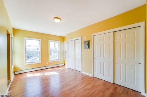 18 Straight St, Paterson NJ  07501-1024 exterior