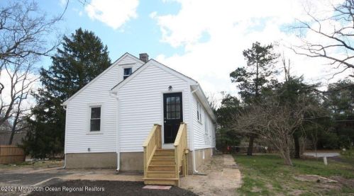 484 Cedar Swamp Rd, Jackson Twp NJ 08527-3047 exterior