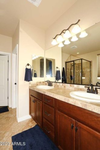 10012 5th St, Phoenix AZ  85042-8311 exterior