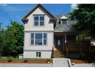 406 22 St, Portland OR  97211-5754 exterior