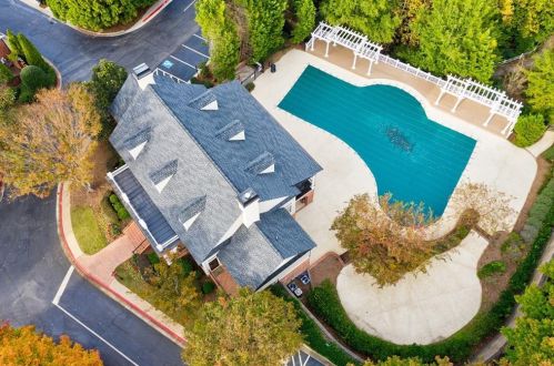 4661 Ivygate Cir, Atlanta GA 30339-1331 exterior