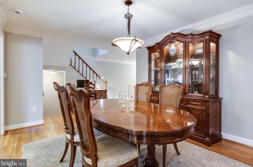 7308 Aynsley Ln, Mc Lean VA 22102-2931 exterior