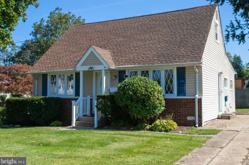 29 Soloff Dr, Trenton, NJ 08610-4225