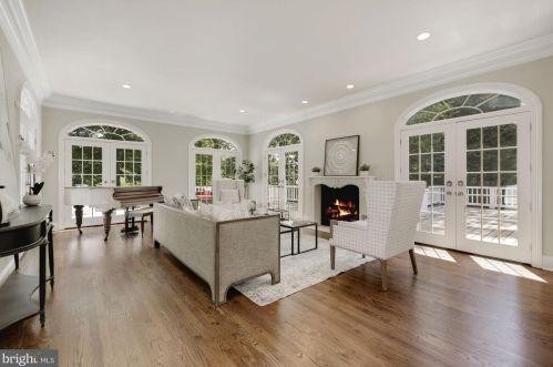 10028 Avenel Farm Dr, Rockville MD  20854-5412 exterior